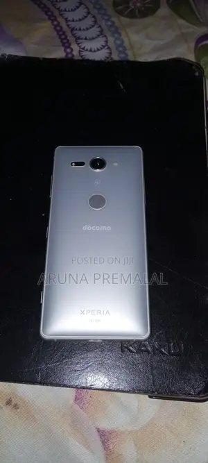 Photo - Sony Xperia XZ2 Compact 64 GB Silver