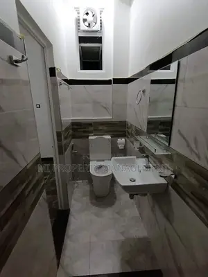 Photo - 5bdrm Duplex in M I Properties, Kirulapana for sale