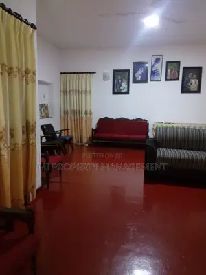 5bdrm Duplex in M I Properties, Kirulapana for sale