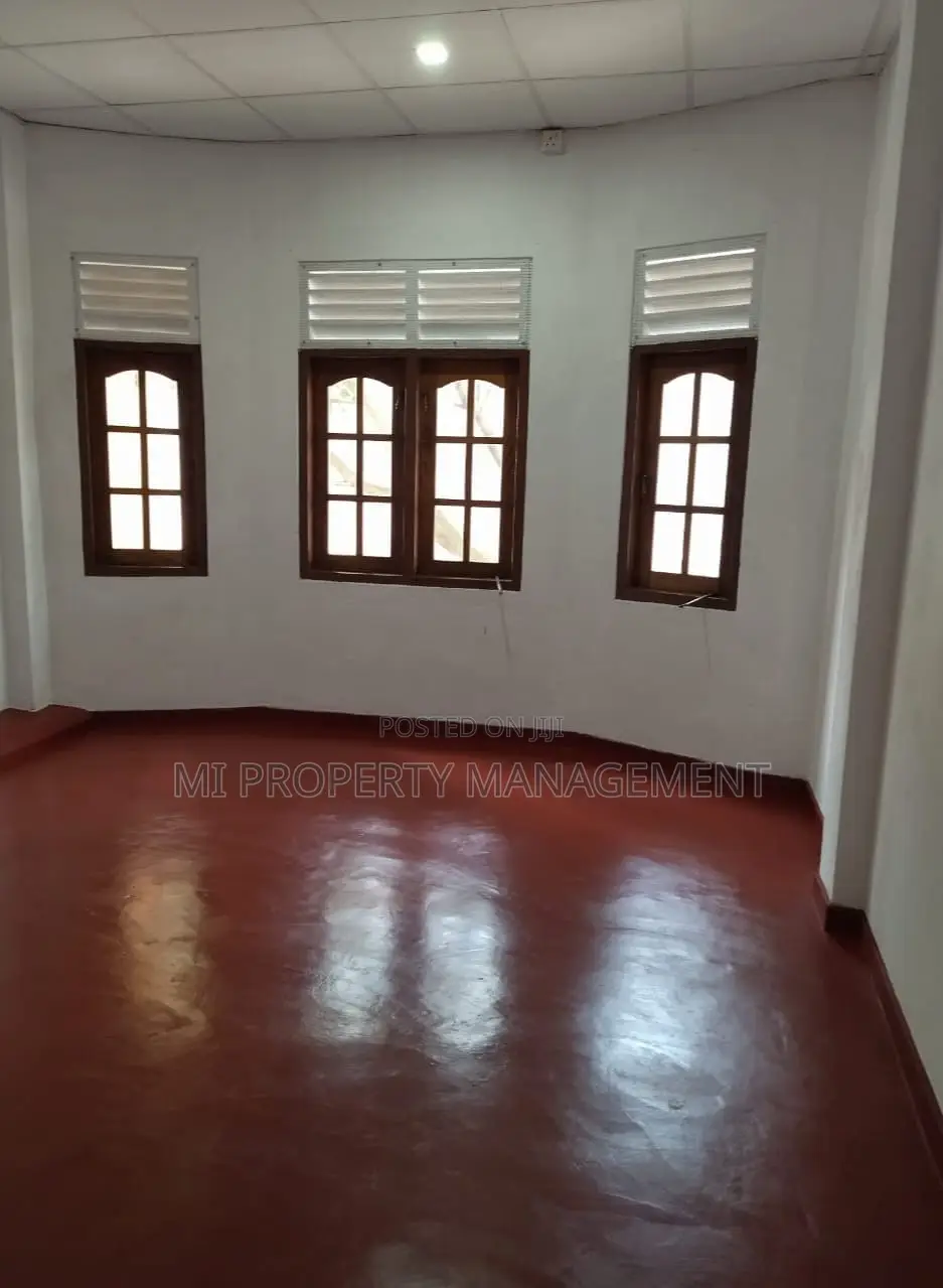 5bdrm Duplex in M I Properties, Kirulapana for sale