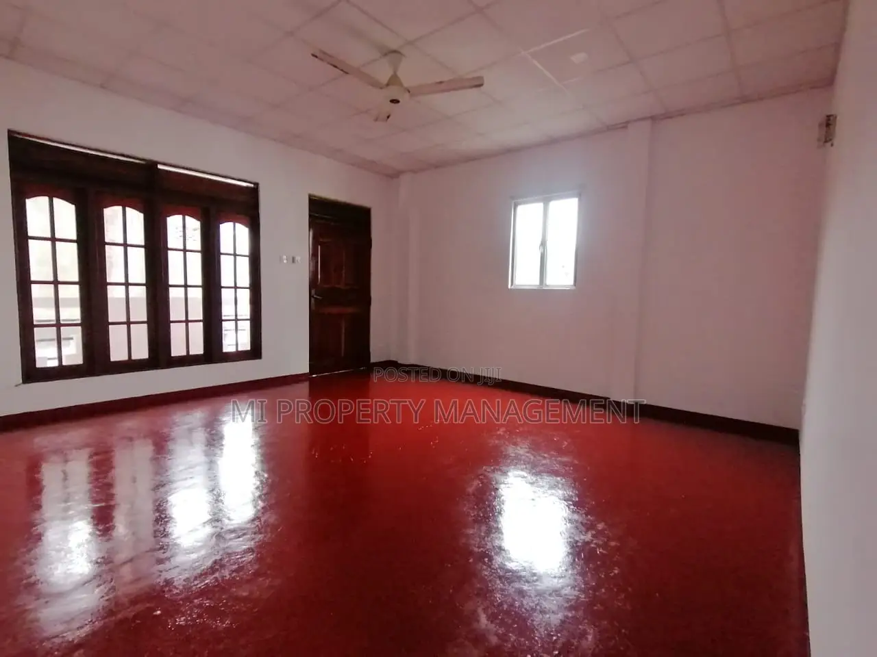 5bdrm Duplex in M I Properties, Kirulapana for sale