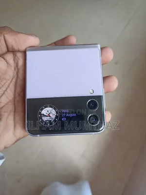 Photo - New Samsung Galaxy Z Flip3 5G 256 GB