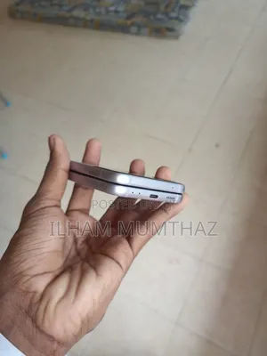 New Samsung Galaxy Z Flip3 5G 256 GB