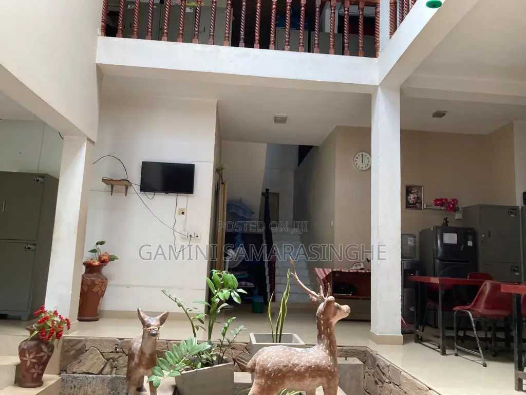 5bdrm House in Ranweli Place, Gampaha City for sale