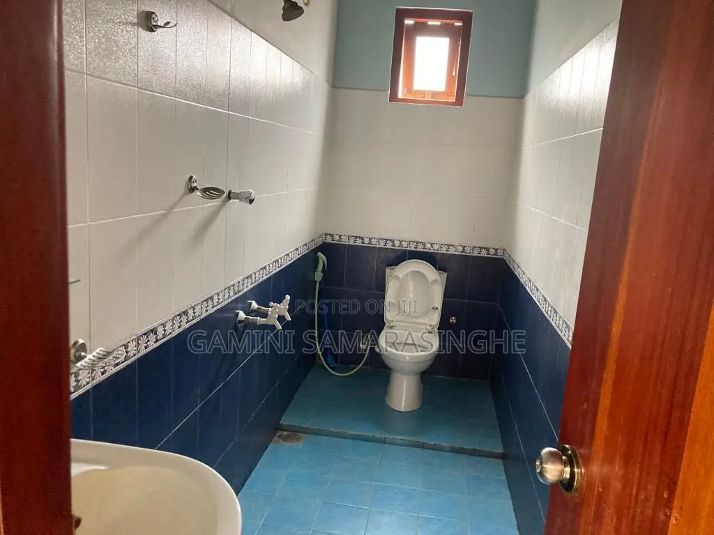 5bdrm House in Ranweli Place, Gampaha City for sale