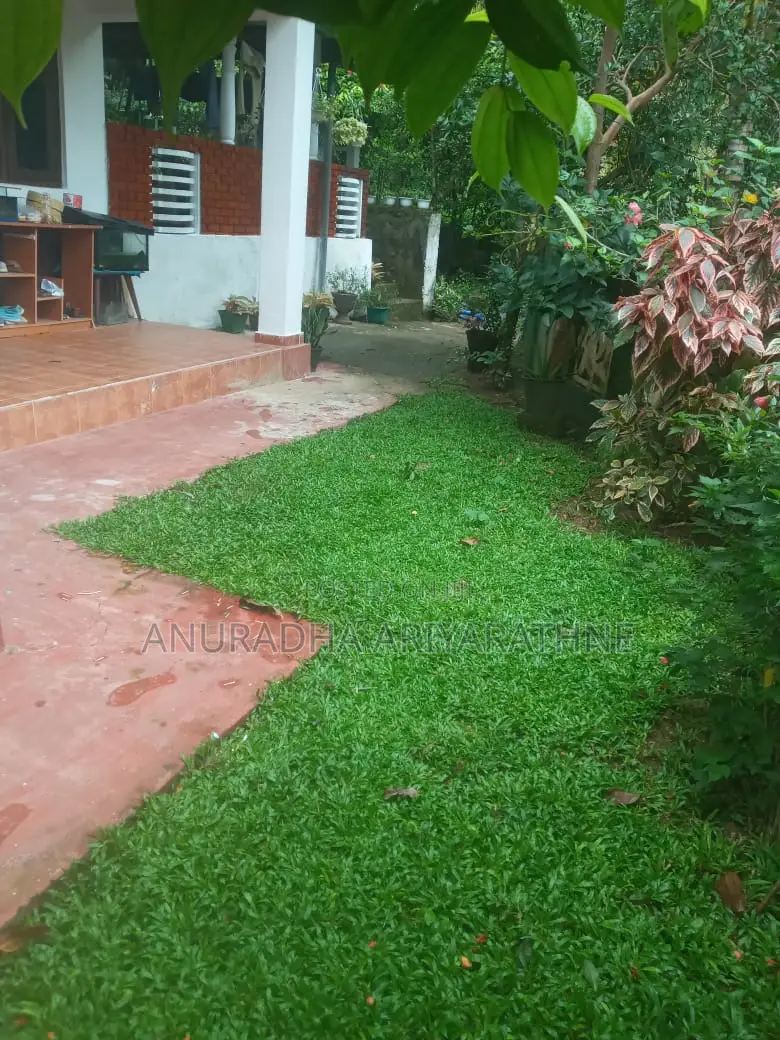 Furnished 5bdrm House in Ihala Harasgama, Matale City for sale