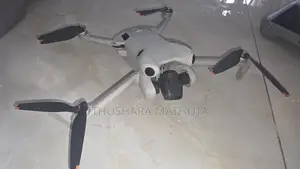 Photo - Dji Mini 4 Pro Fly More Combo With Rc