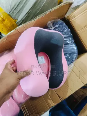 Photo - Memory Foam Mesh Bimodal Neck Pillow U17