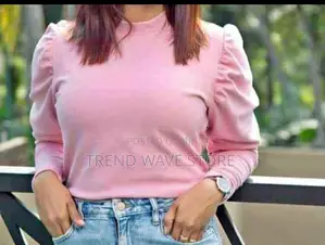 Photo - Rib Gedaring Sleeve Crop Top