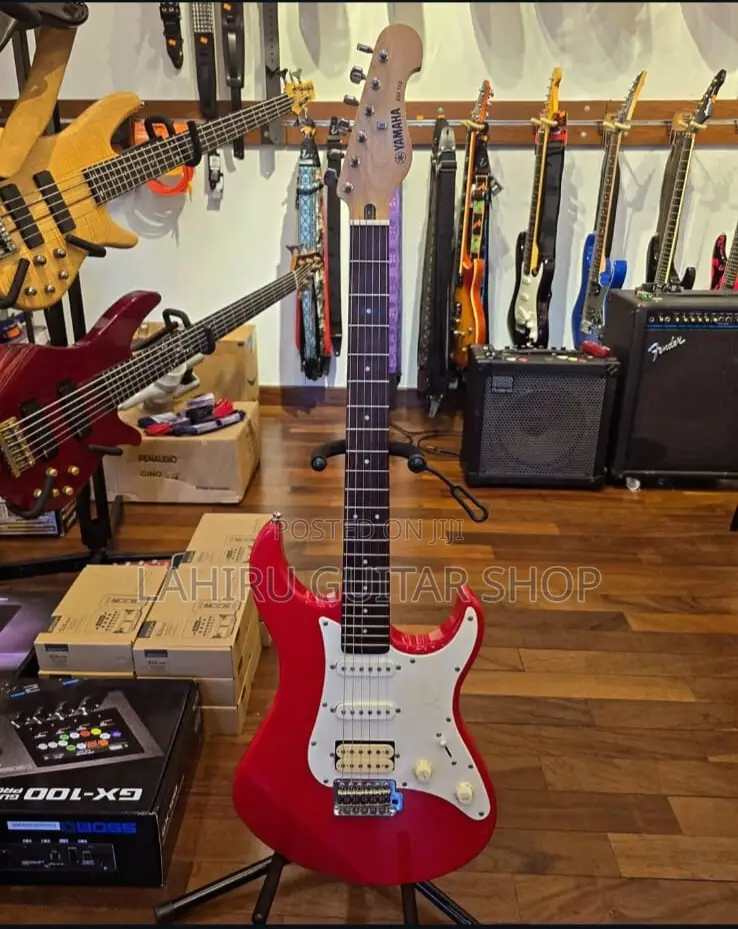Yamaha Eg112c HSS Electric Guitar