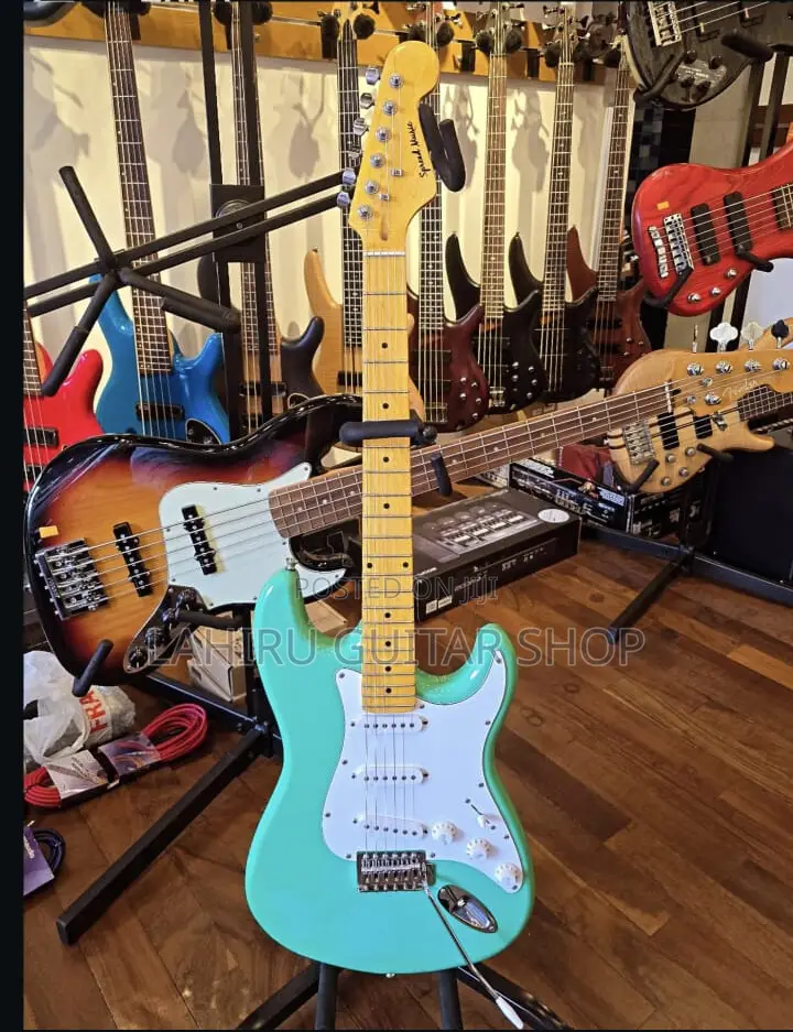 Spread Music Stratocaster SSS Model Electric Guitar Maple Fingerboard