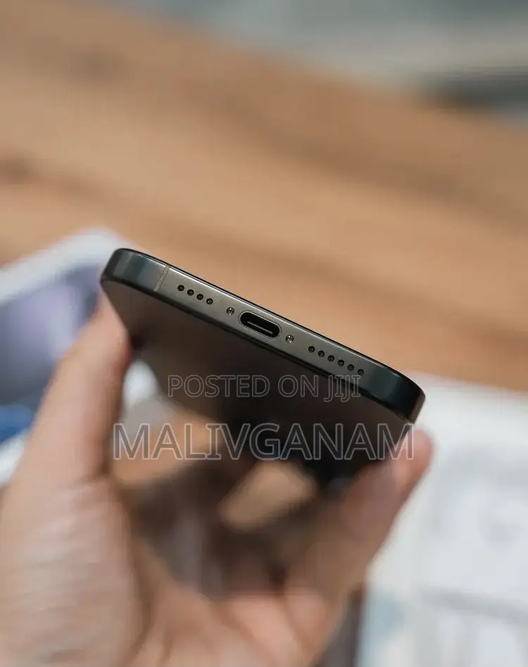 New Apple iPhone 16 Pro Max 256 GB Black