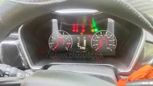 Photo - Mahindra Commander 2022 White