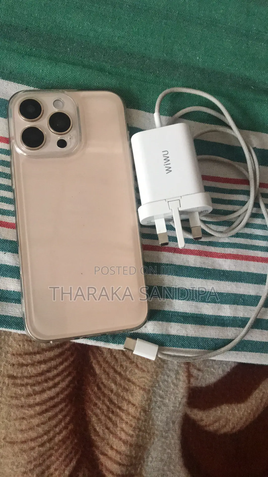 Apple iPhone 16 Pro Max 1 TB Gold