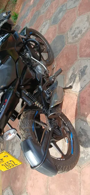 Photo - Bajaj Pulsar 135 LS 2012 Black