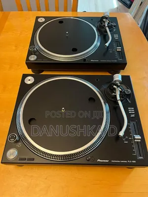 Photo - Pioneer PLX 1000 Turntables
