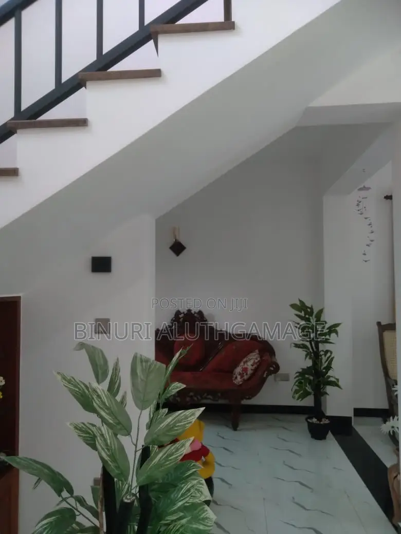 5bdrm House in Moratuwa for sale