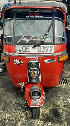 Photo - Bajaj 2006 Red