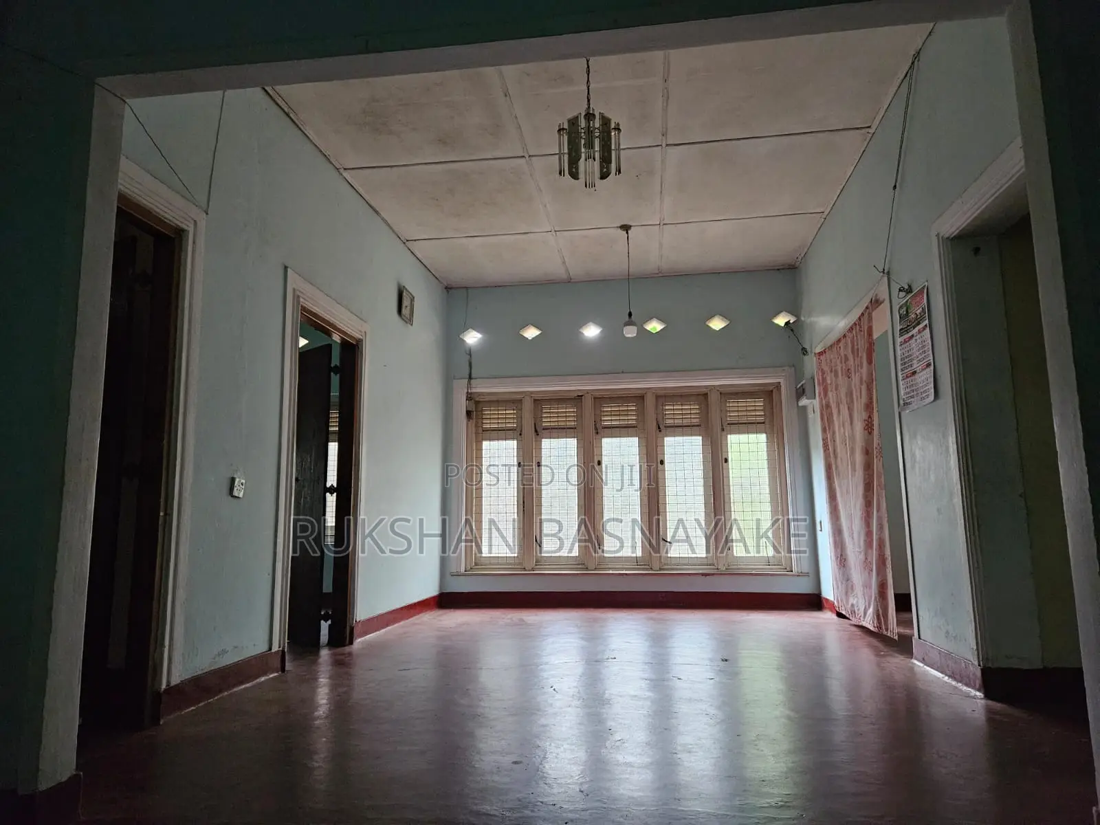 Commercial or Resedential 42.5 Perches Land With House