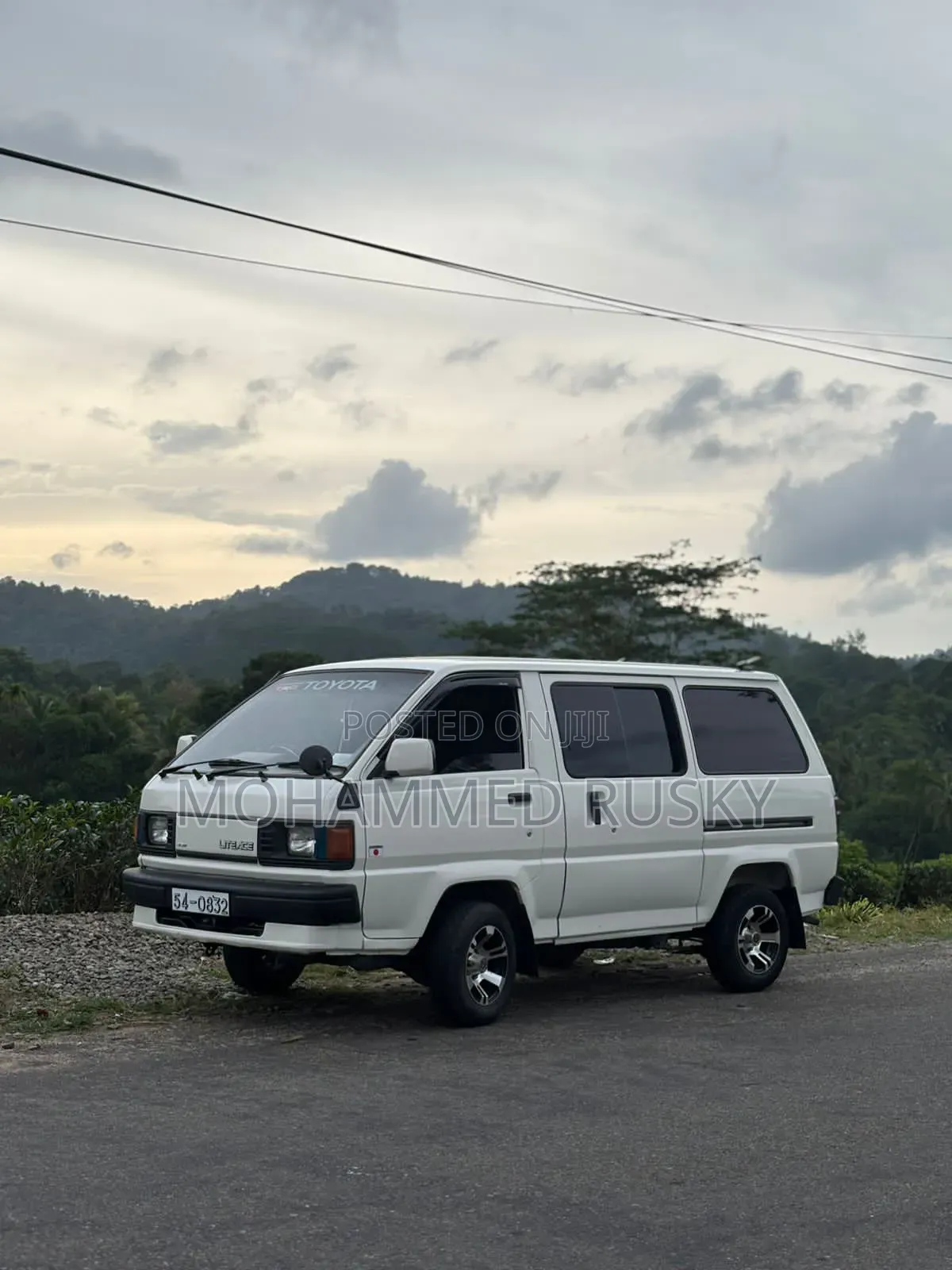 Toyota Lite-Ace 1990 White