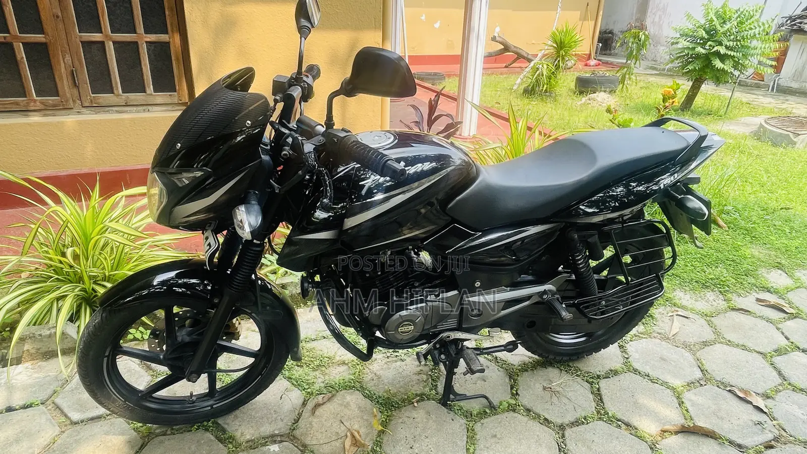 New Bajaj Pulsar 150 2018 Black
