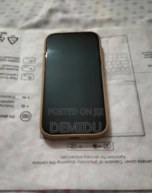 Photo - Apple iPhone 15 128 GB Black