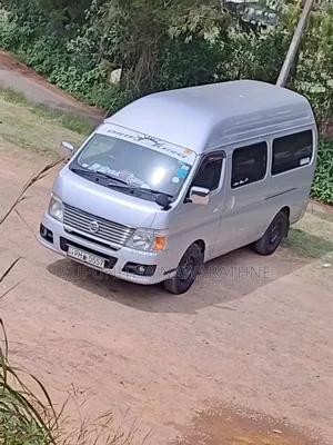 Photo - Nissan Caravan 2009 Silver