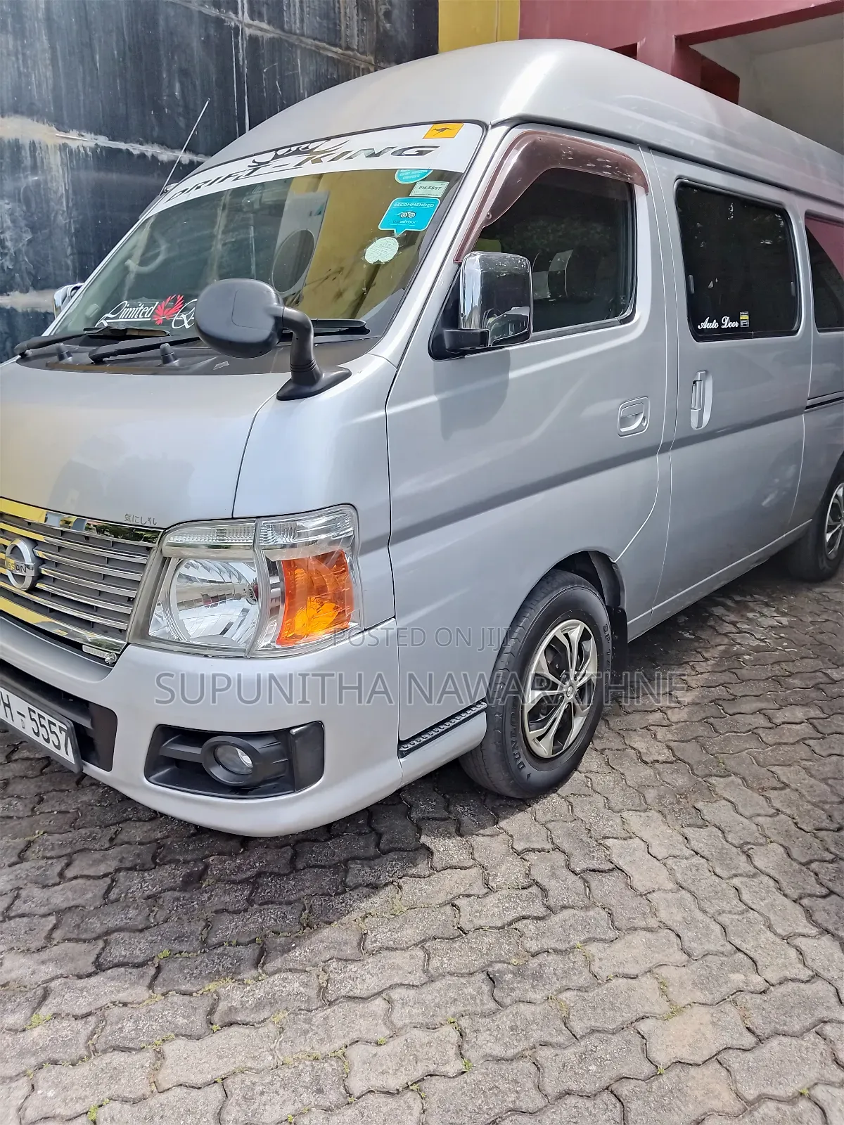 Nissan Caravan 2009 Silver