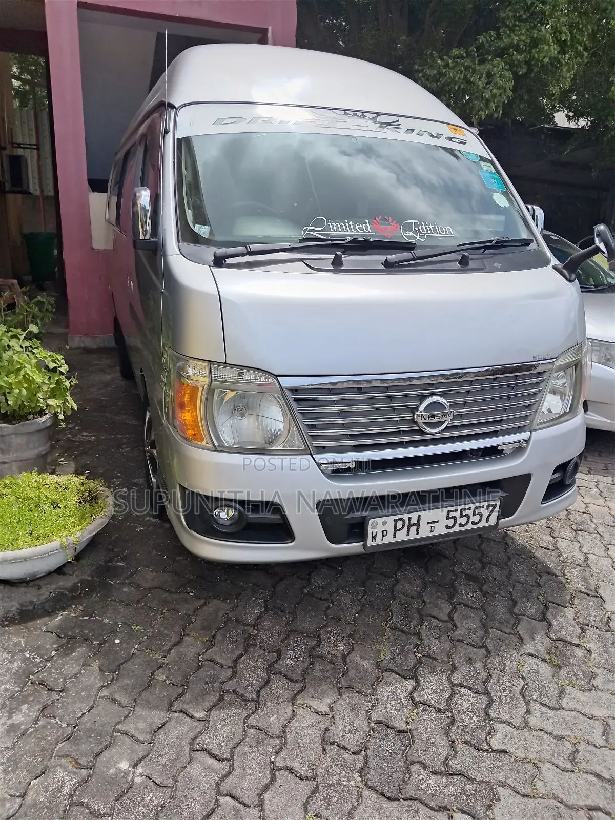 Nissan Caravan 2009 Silver