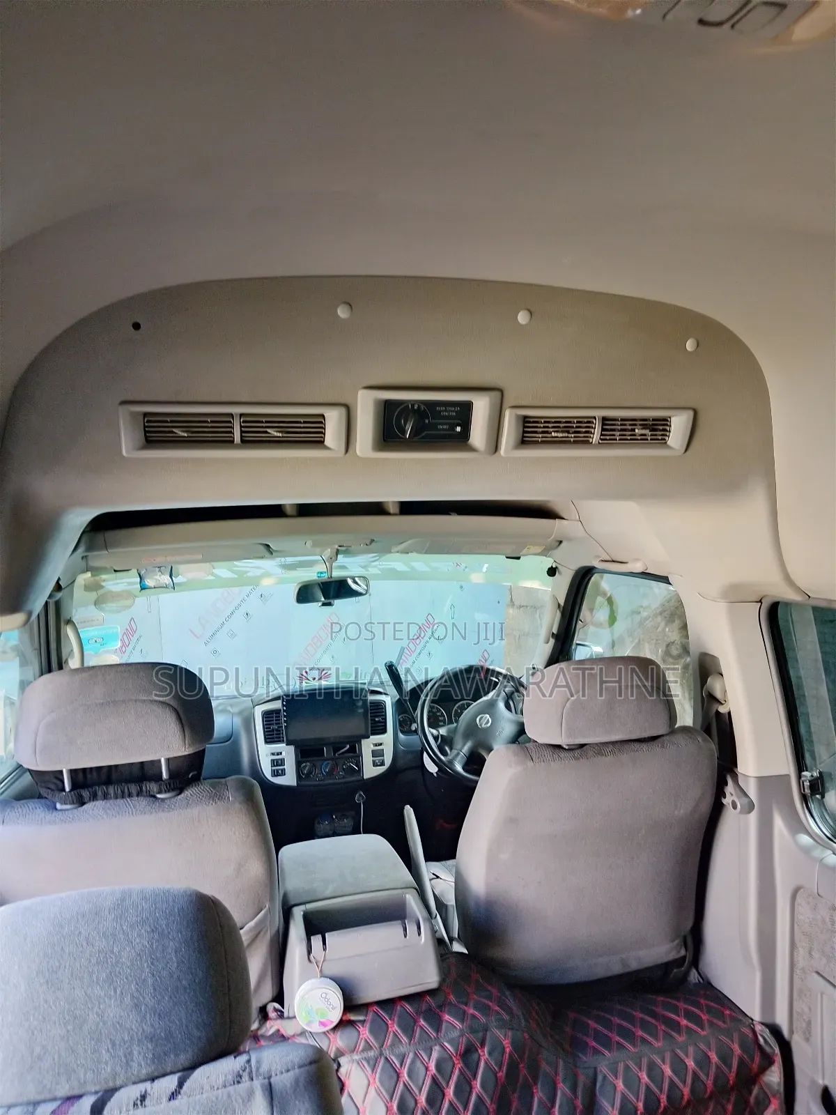 Nissan Caravan 2009 Silver