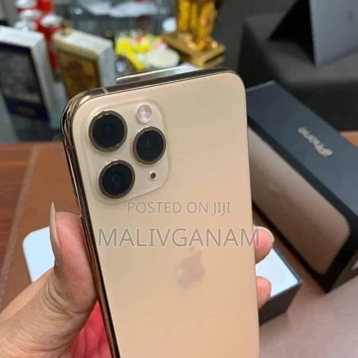 New Apple iPhone 11 Pro Max 256 GB Gold