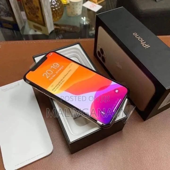 New Apple iPhone 11 Pro Max 256 GB Gold