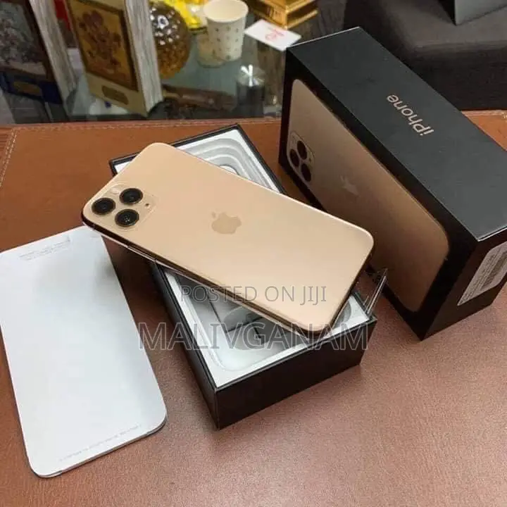 New Apple iPhone 11 Pro Max 256 GB Gold