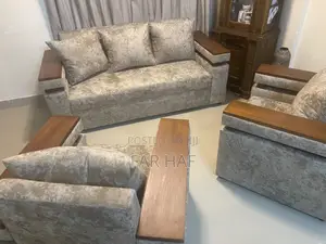 Photo - Luxury Look Sofa Set Superb Condition