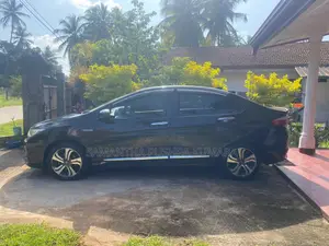 Honda Grace 1.5 Hybrid AWD 2014 Brown