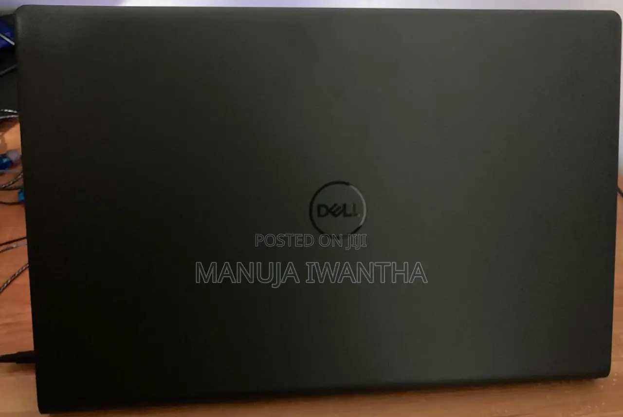 Laptop Dell Vostro 3520 16GB Intel Core I5 SSD 1T