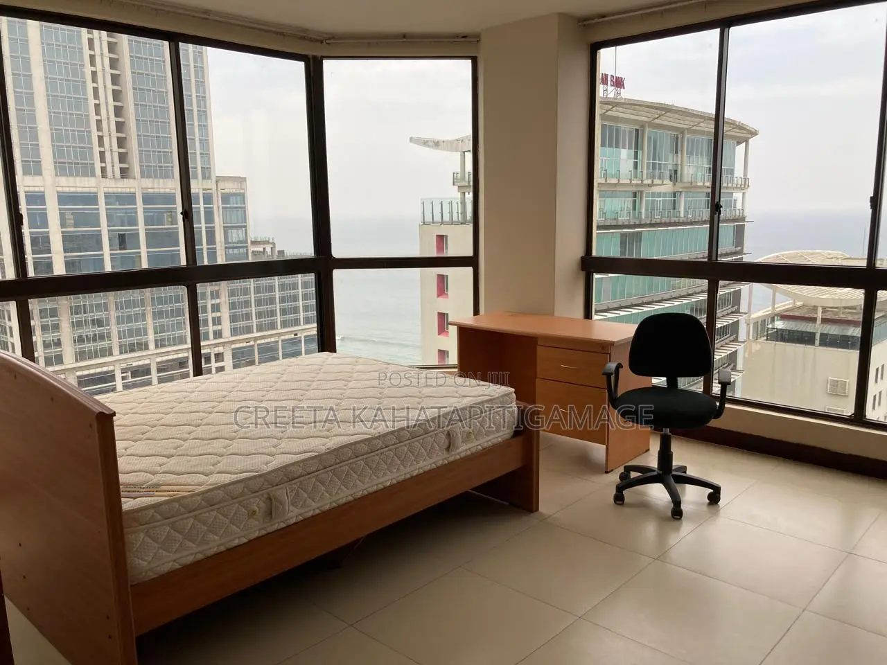 Furnished 3bdrm Apartment in Crescat Residencies, Colombo City for sale