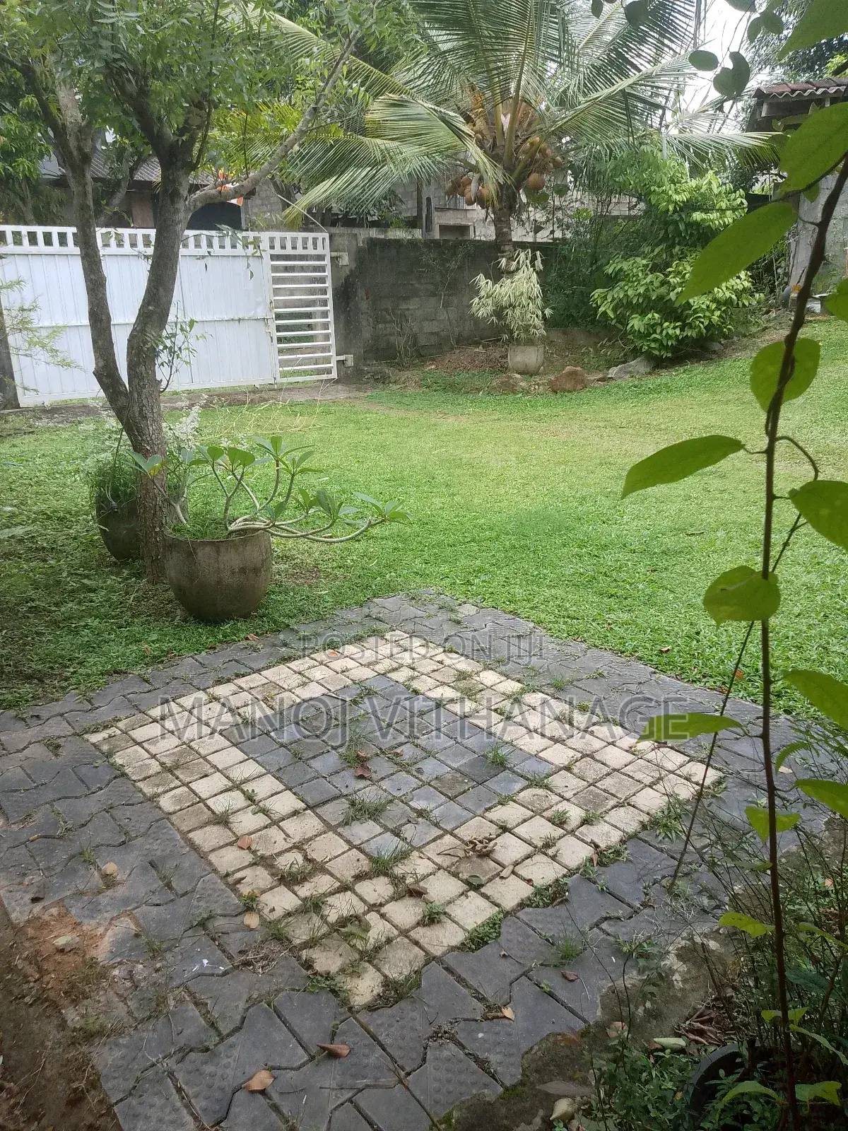 Furnished 4bdrm House in හිරුසර, Unawatuna for sale