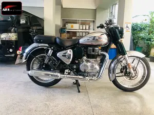 New Royal Motorcycle 2025 Green