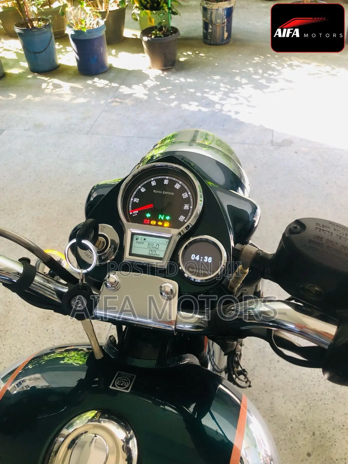 New Royal Motorcycle 2025 Green