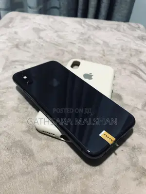 Photo - Apple iPhone XS 256 GB Black