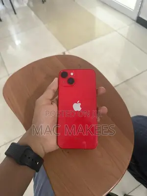 Photo - Apple iPhone 14 256 GB Red