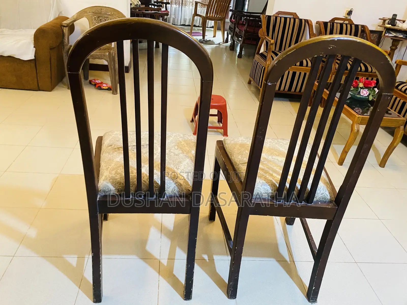 Table Chairs 6