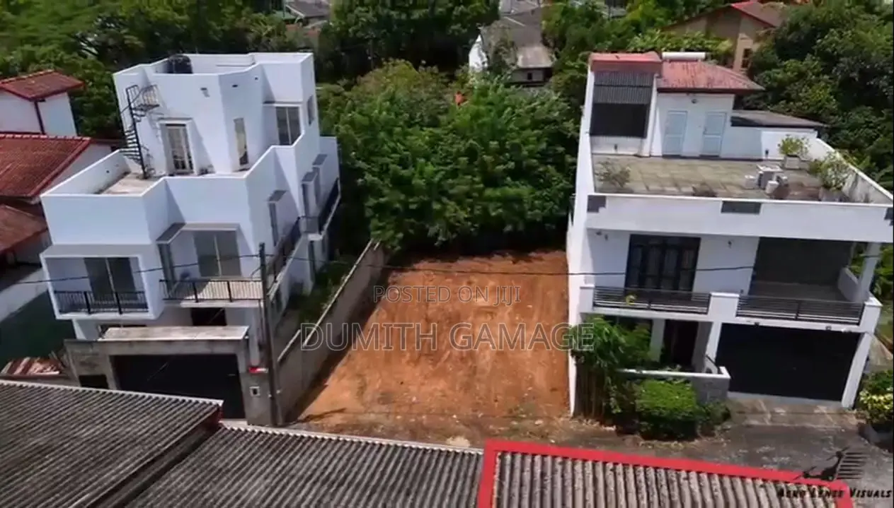 8.2 Perch Slanted Land in Oruwala, Athurugiriya(Free From Flood Risks)