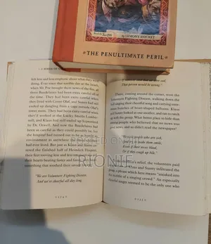 A Series of Unfortunate Events Hardcover Set: Books 3, 8, 12