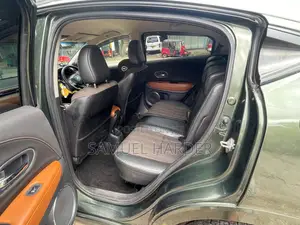 Honda Vezel 1.5 Hybrid 2WD 2015 Green