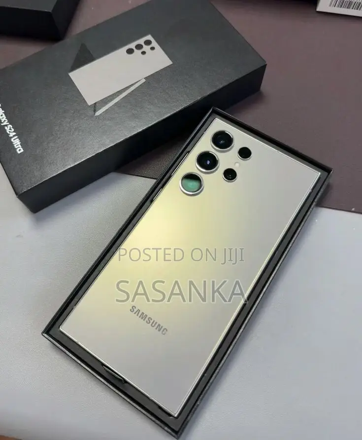 New Samsung Galaxy S24 Ultra 256 GB Green