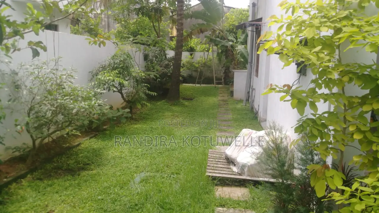 4bdrm House in Kaleniya House, Kelaniya for sale