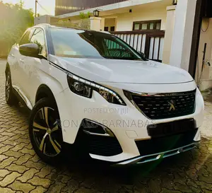 Photo - Peugeot 2008 1.2 PureTech (100 Hp) 2019 White