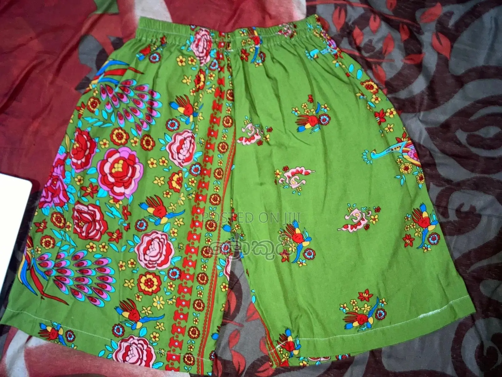 Short කිවුලට්